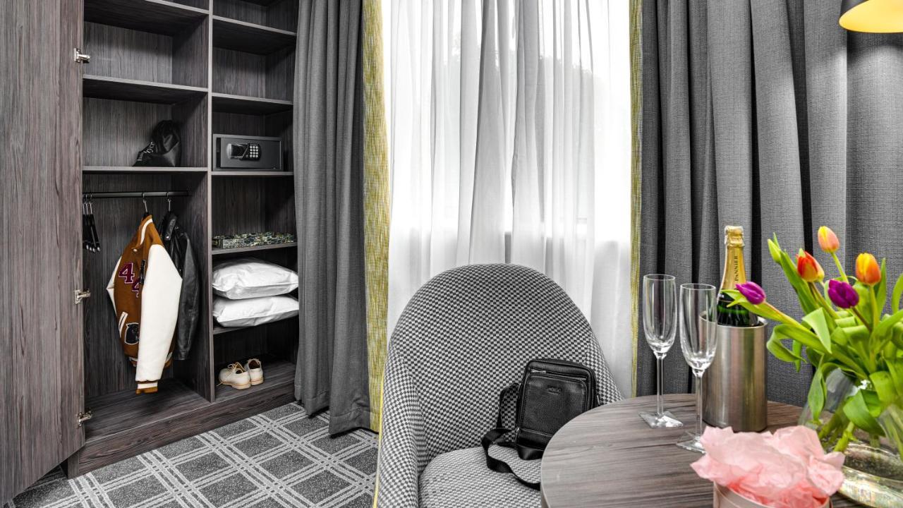 Plaza Hotel 4*